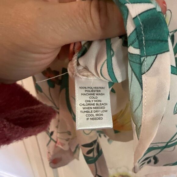 Loft pink floral notch neck blouse size small petite - Picture 5 of 10